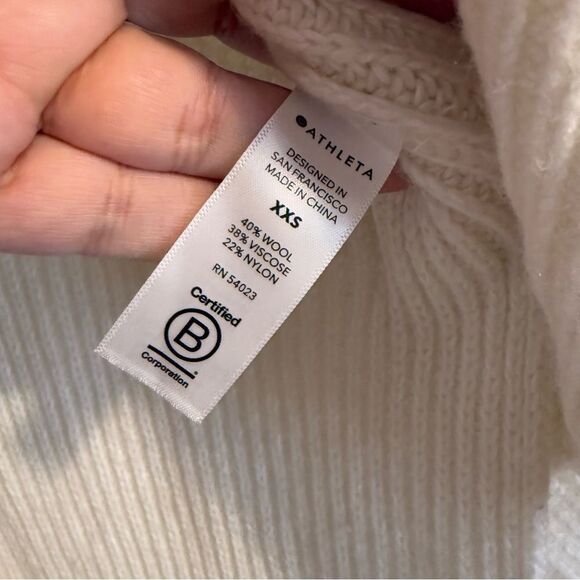 Athleta Shasta V-Neck Cream size XXS - Picture 8 of 9